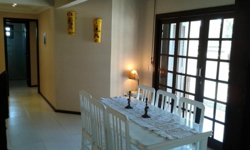 Linda casa em Mariscal!