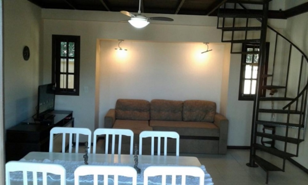 Linda casa em Mariscal!