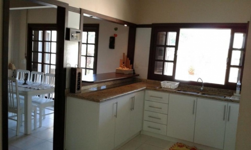 Linda casa em Mariscal!