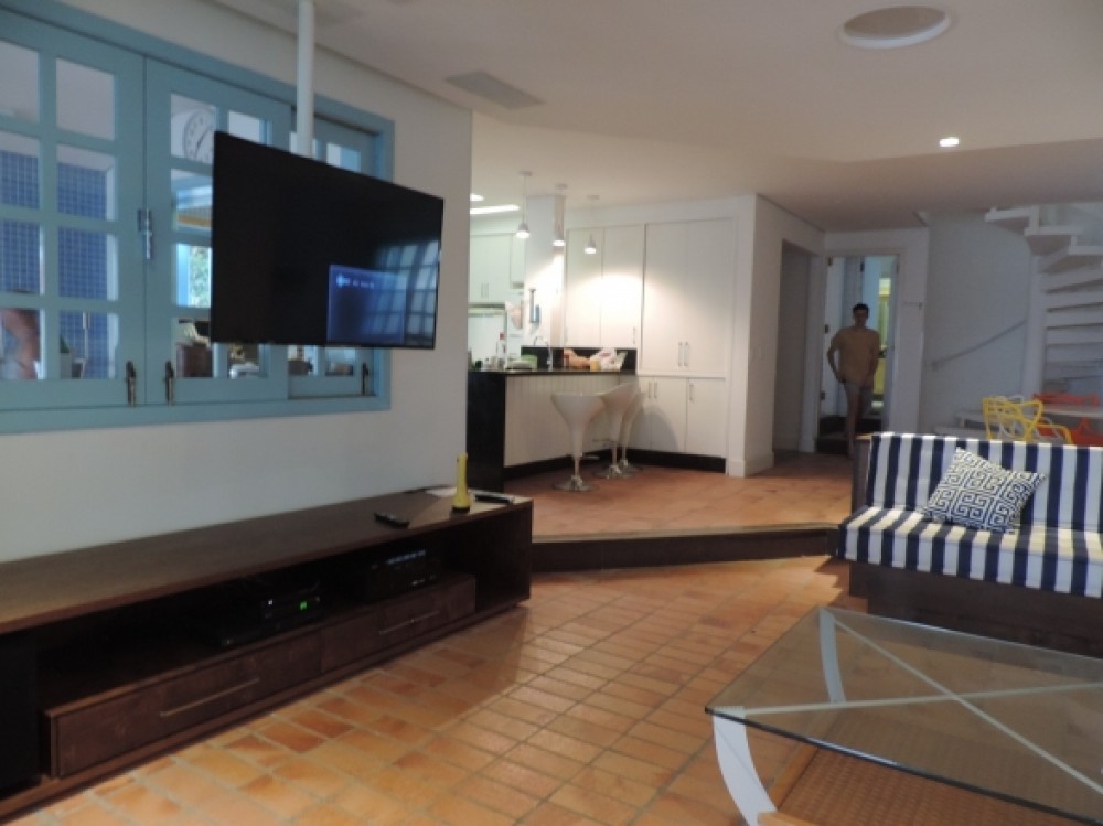 Casa alto padro 5 sutes frente ao mar