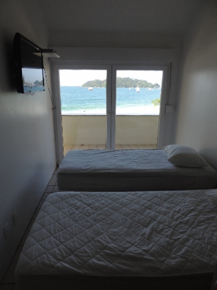 Beira mar espetacular em Bombinhas!