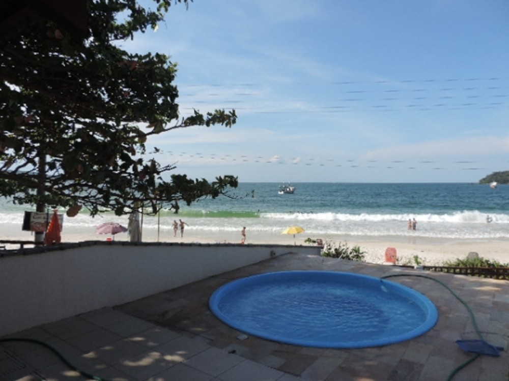 Beira mar espetacular em Bombinhas!