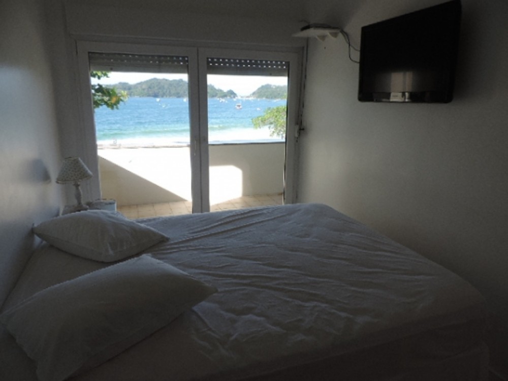 Beira mar espetacular em Bombinhas!