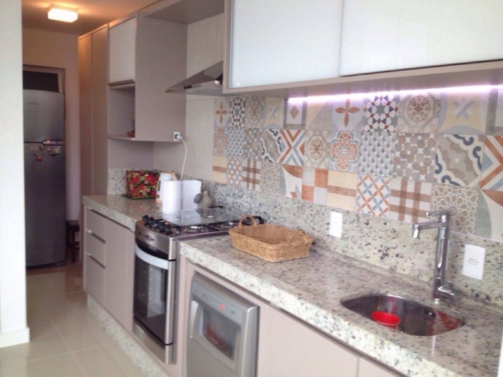 Cobertura com Piscina!