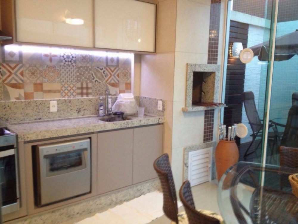 Cobertura com Piscina!