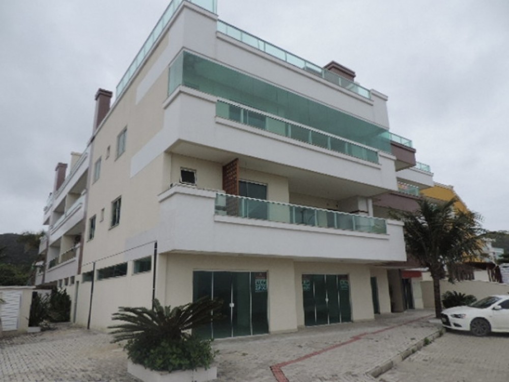 Cobertura com Piscina!