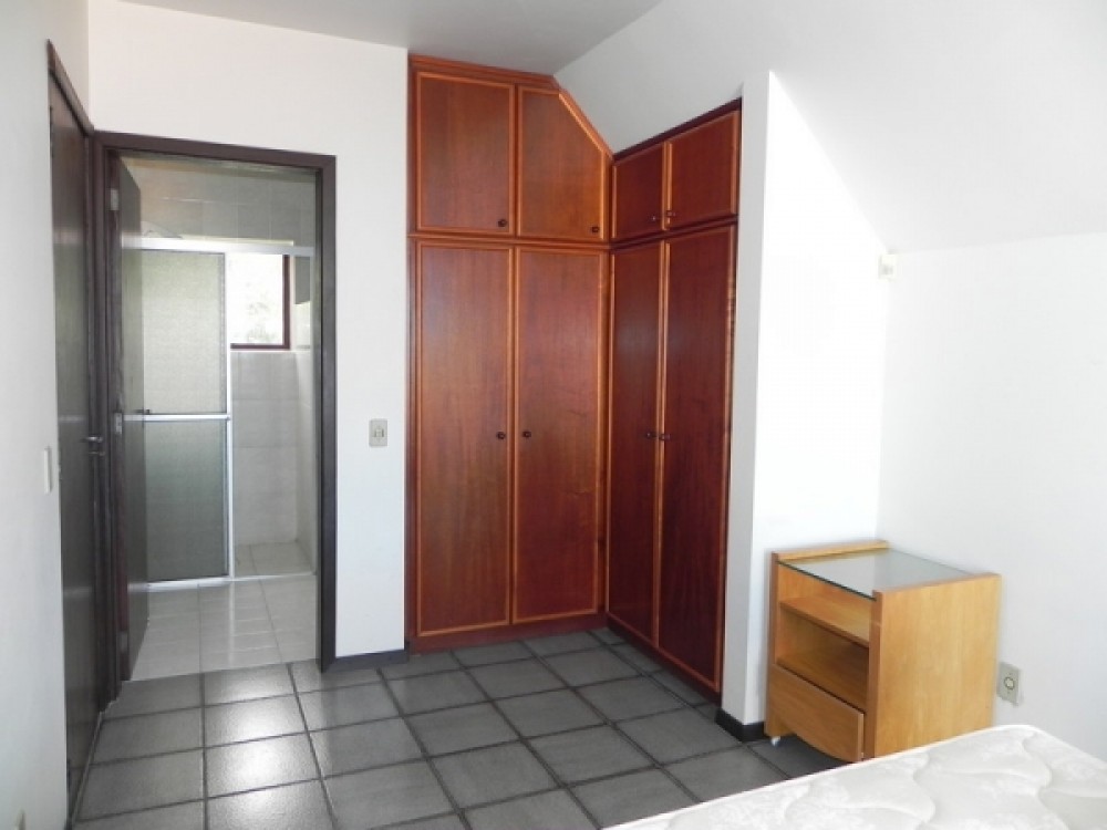 Triplex de 5 dorm e vista para o mar