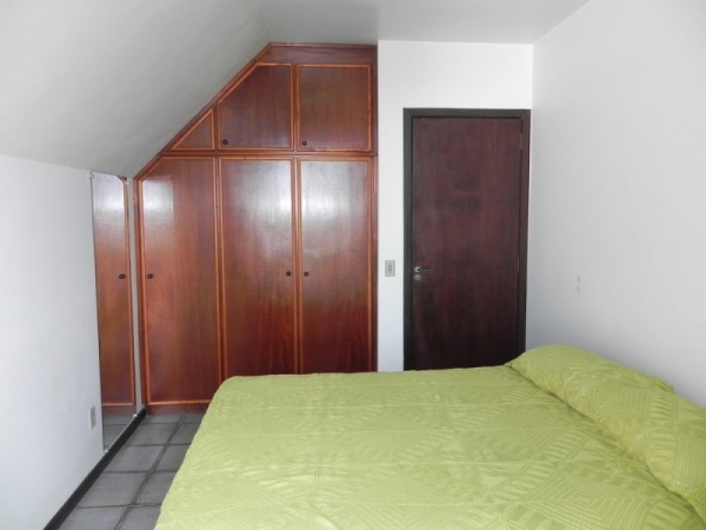 Triplex de 5 dorm e vista para o mar