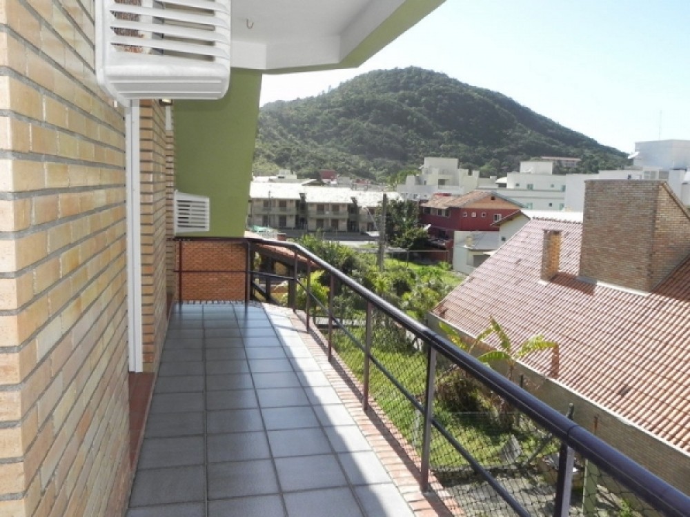 Triplex de 5 dorm e vista para o mar