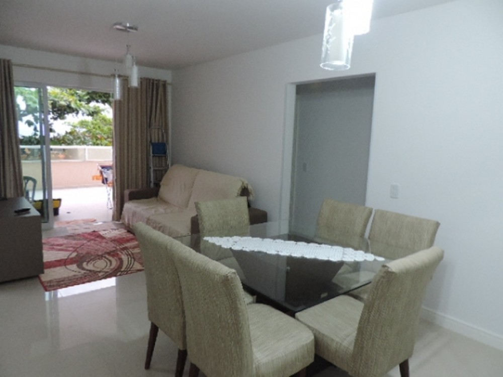 Alto padro com 3 sutes em Mariscal