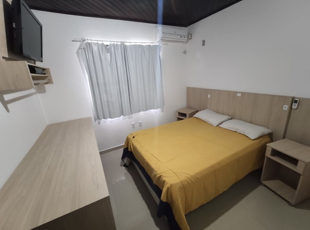 Ampla casa de 5 dorm (tds com ar cond) e