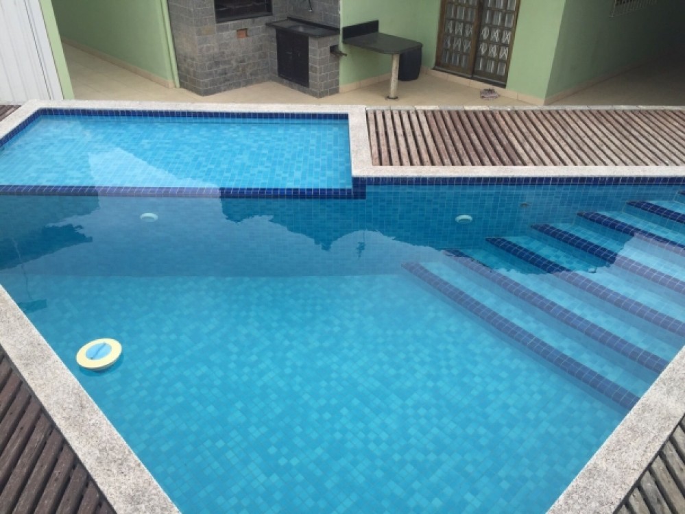 Ampla casa de 5 dorm (tds com ar cond) e