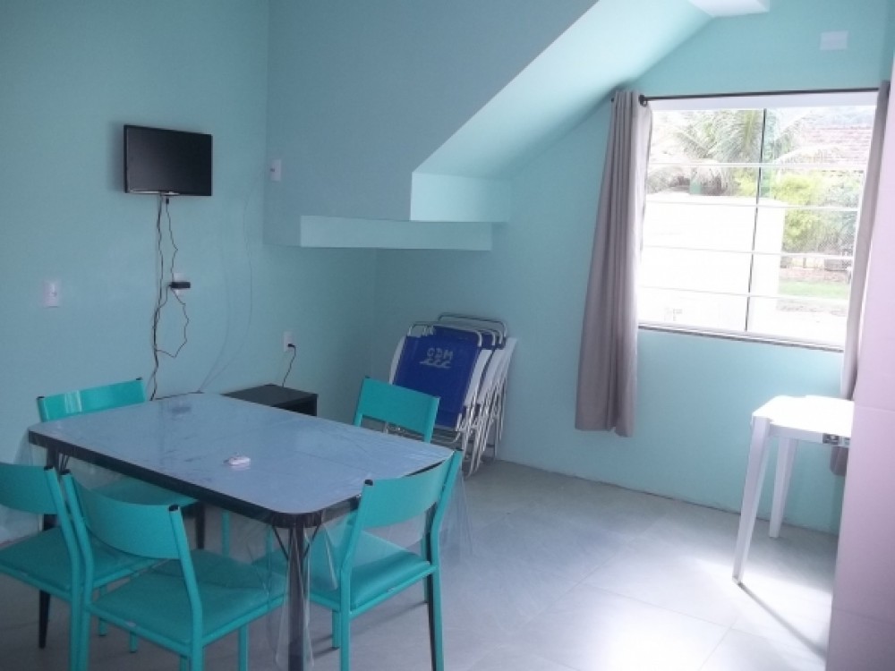 Sobrado novo em Mariscal!