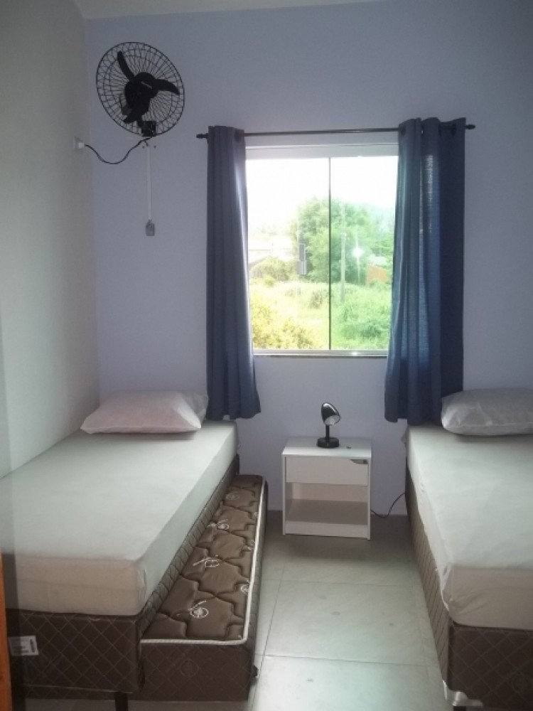 Sobrado novo em Mariscal!