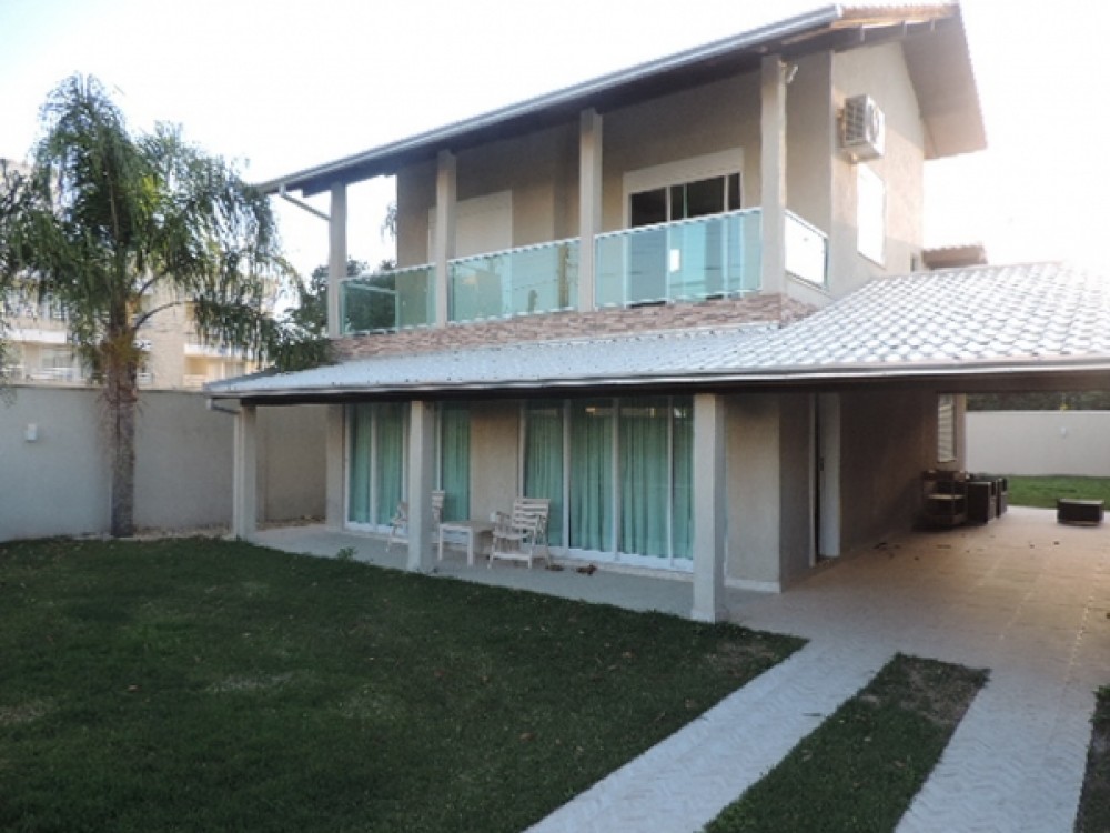 Casa ideal para suas frias em Mariscal!