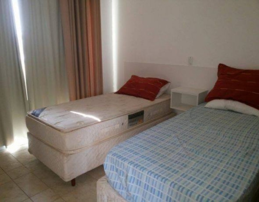 Linda casa em Canto Grande