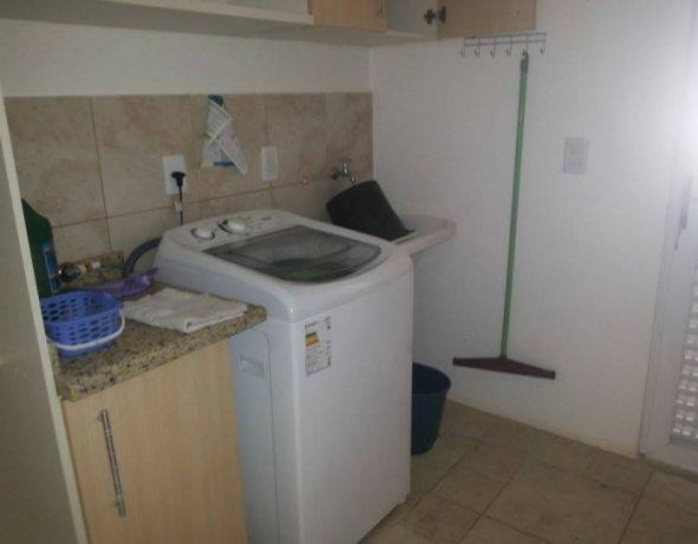 Linda casa em Canto Grande