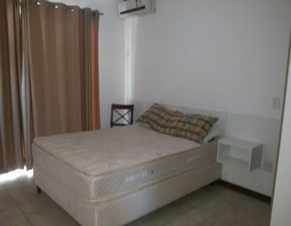 Linda casa em Canto Grande