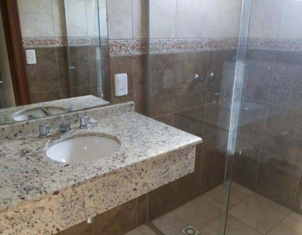 Linda casa em Canto Grande