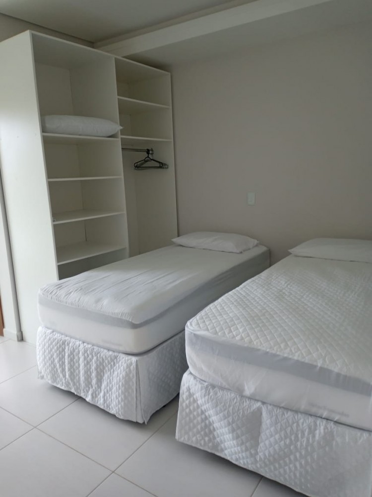 Alto padro beira mar!