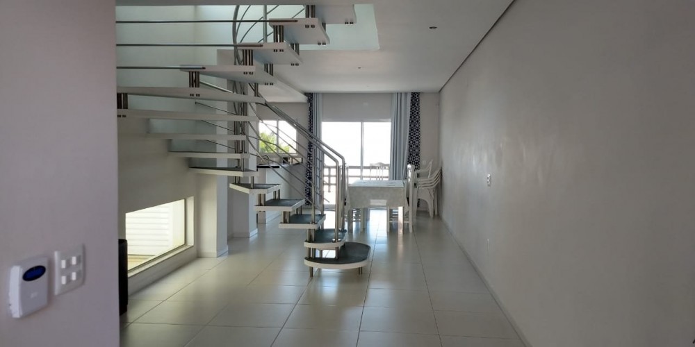 Alto padro beira mar!