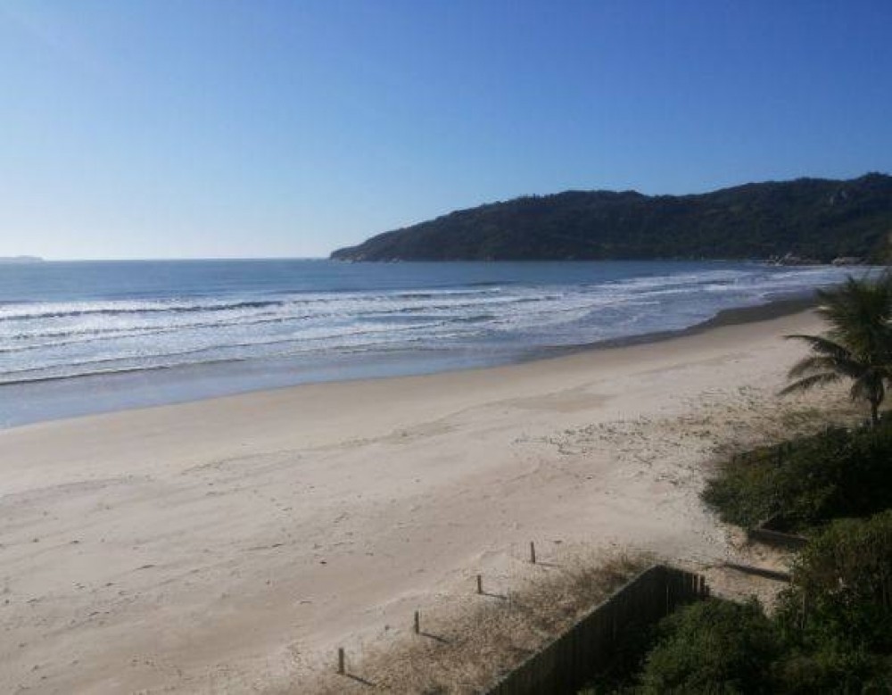 Alto padro beira mar!