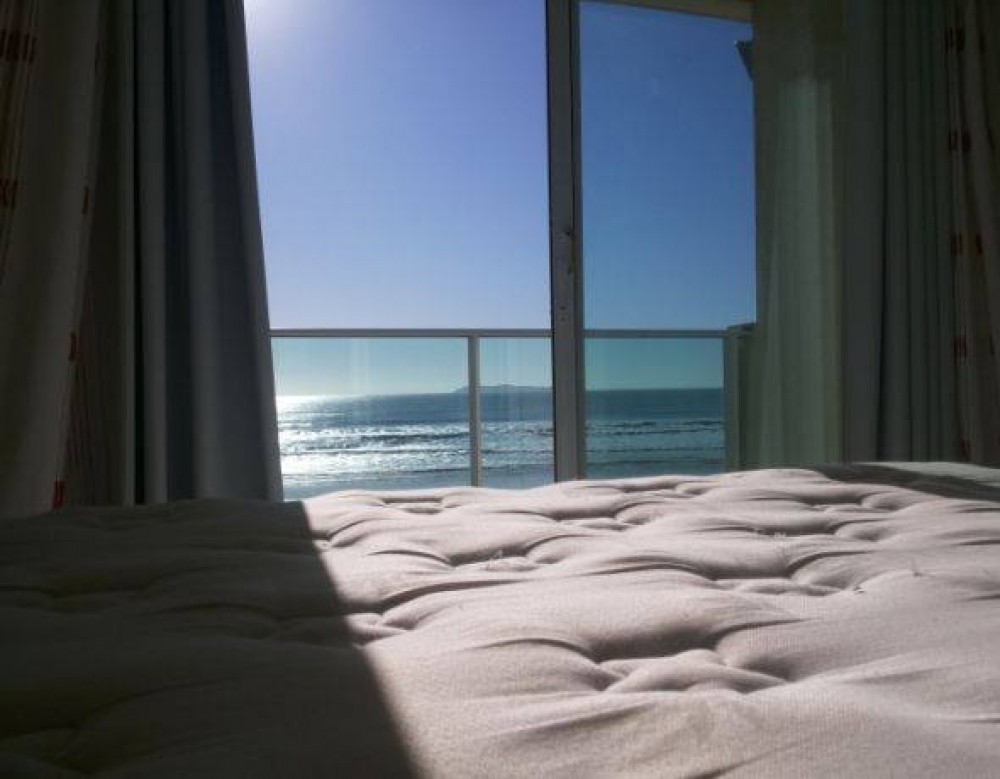 Alto padro beira mar!