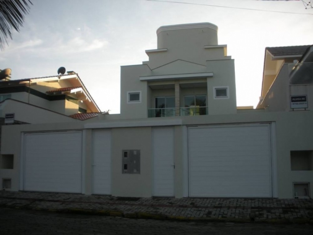 Alto padro beira mar!