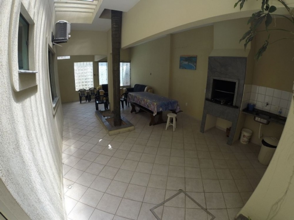 Linda casa em Mariscal!