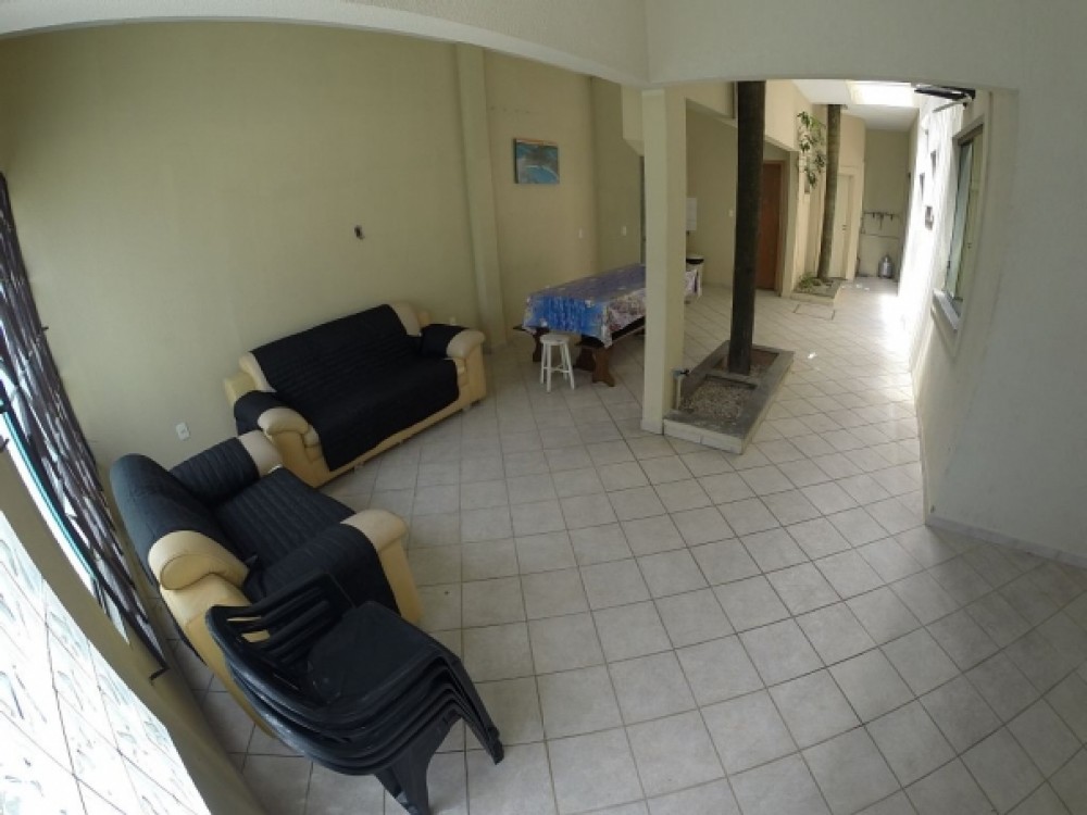 Linda casa em Mariscal!