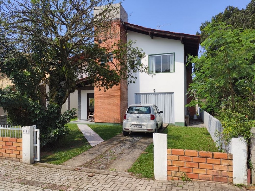 Linda casa com piscina em Mariscal