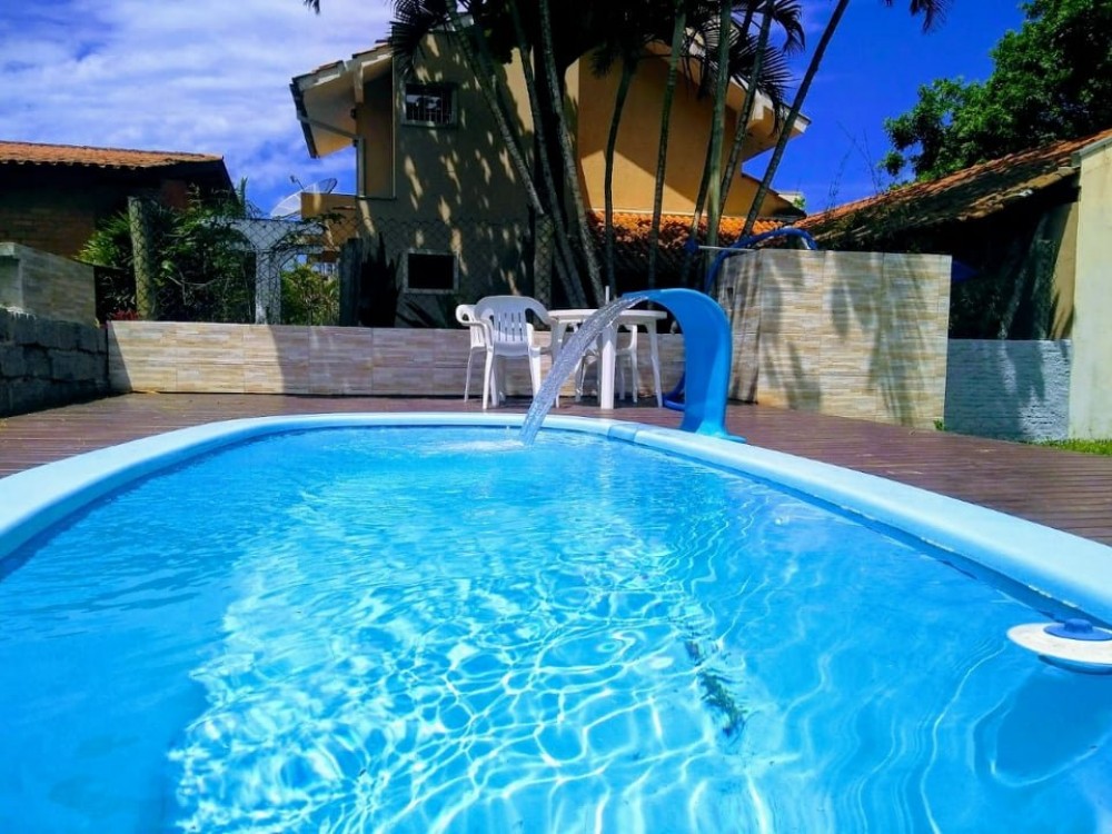 Linda casa com piscina em Mariscal