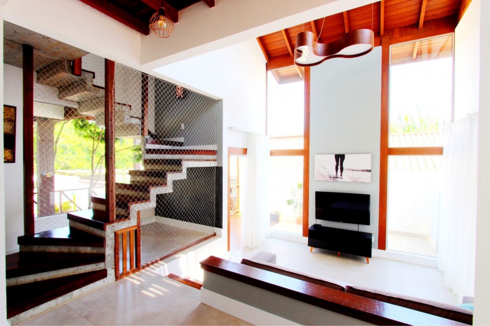 Casa linda de alto padro