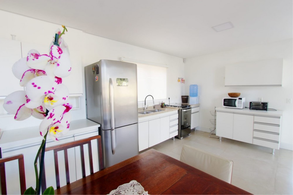 Casa linda de alto padro