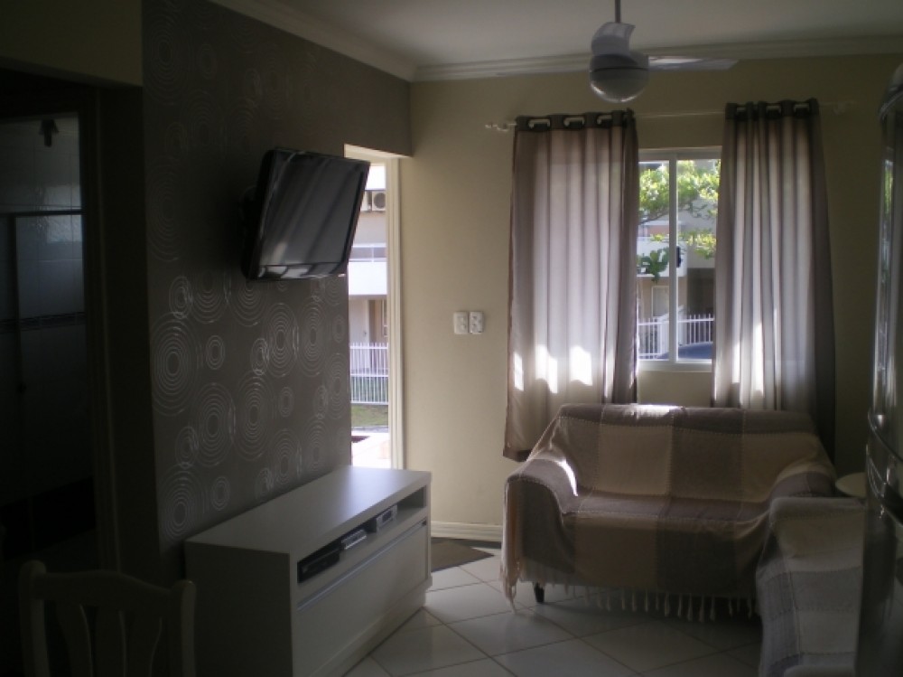 Lindo sobrado perto do mar