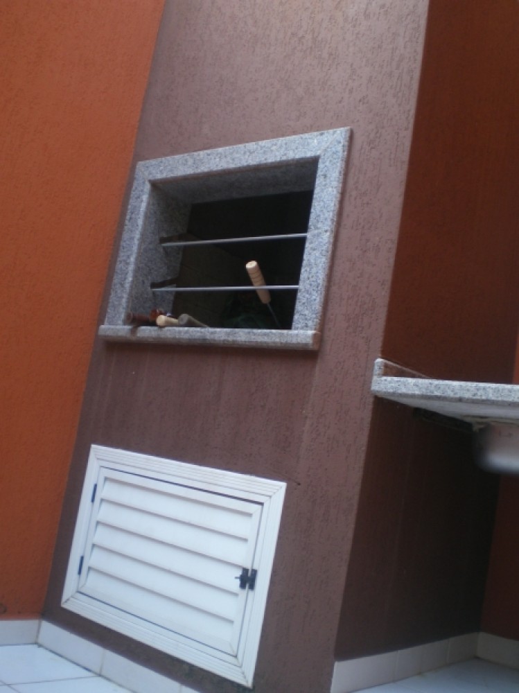 Lindo sobrado perto do mar