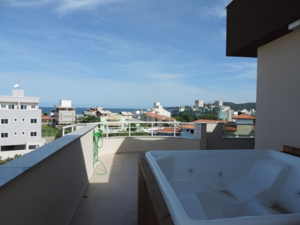 Cobertura nova com vista para o mar!