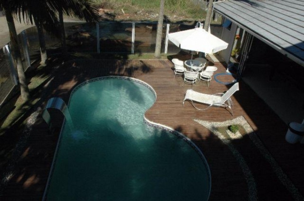 Alto padro com piscina em Bombinhas