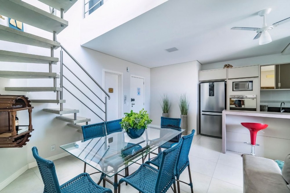 COBERTURA ALTSSIMO PADRO COM VISTA PARA O MAR