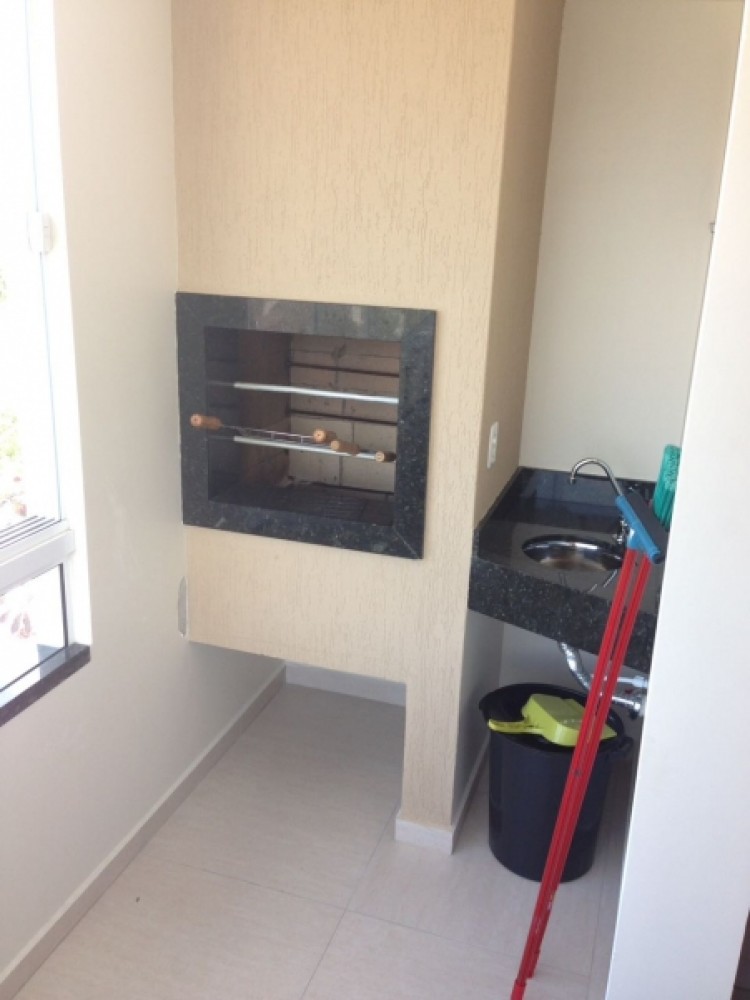 Apartamento novo em Mariscal