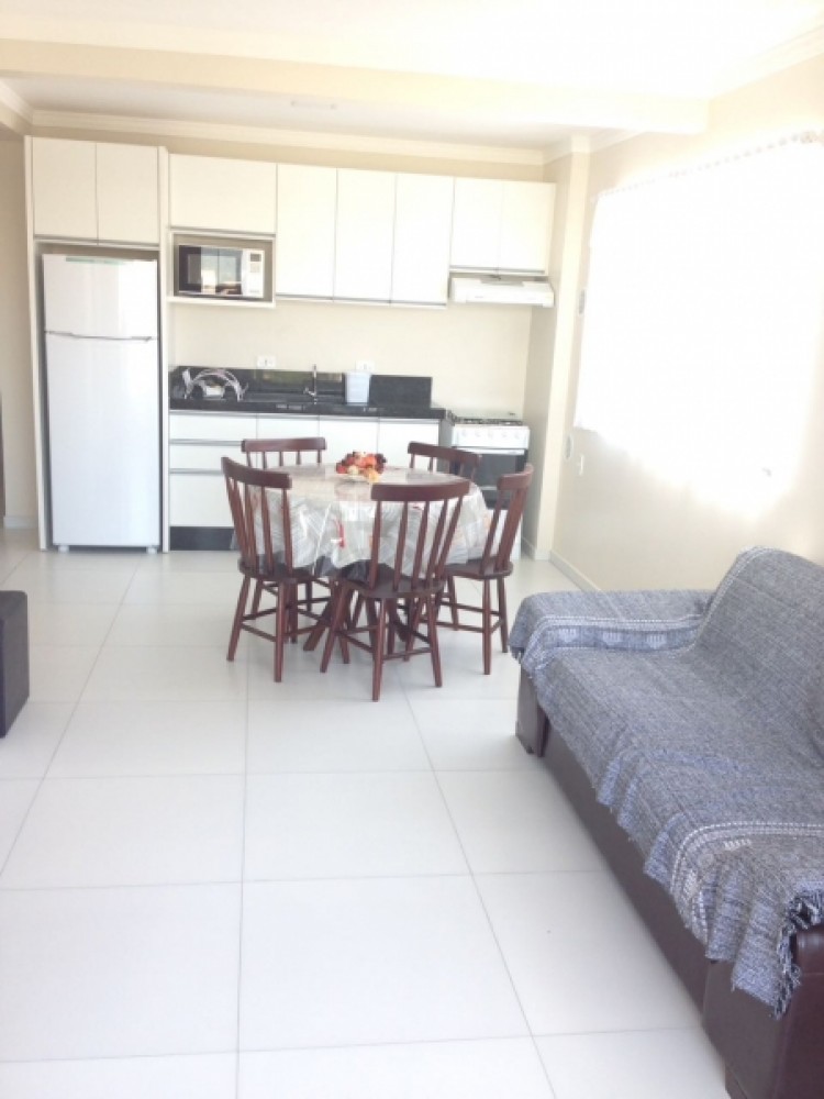 Apartamento novo em Mariscal