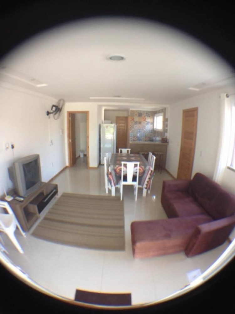 Sobrado com 3 dormitrios em Canto Grande