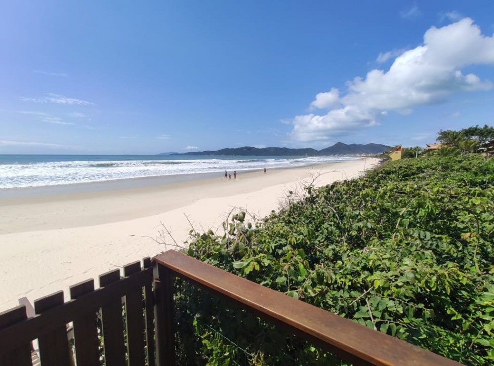 Linda casa beira mar em Mariscal