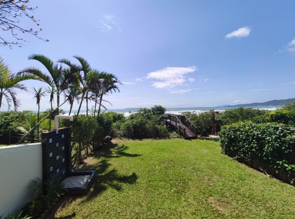 Linda casa beira mar em Mariscal