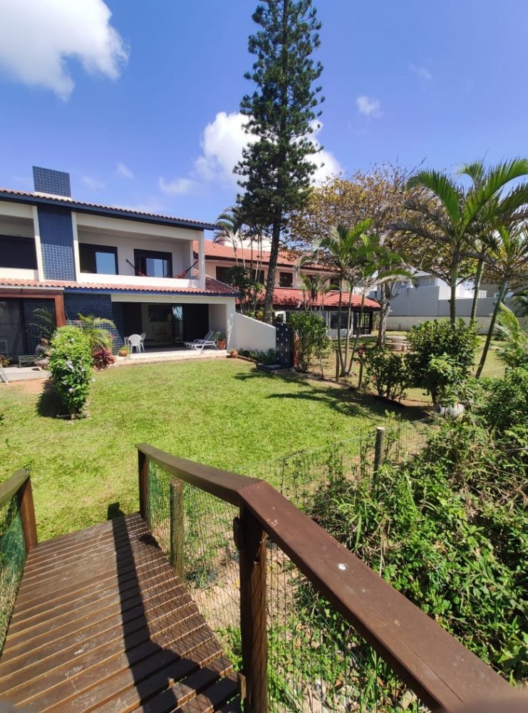 Linda casa beira mar em Mariscal