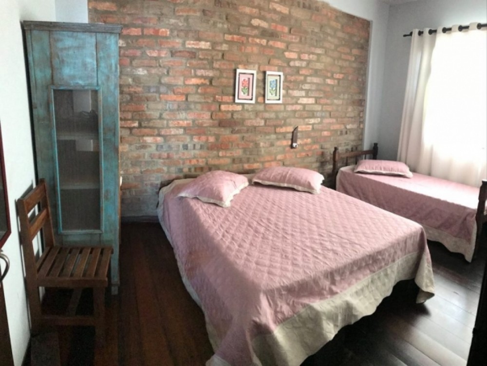 Beira mar em Mariscal com 5 sutes.