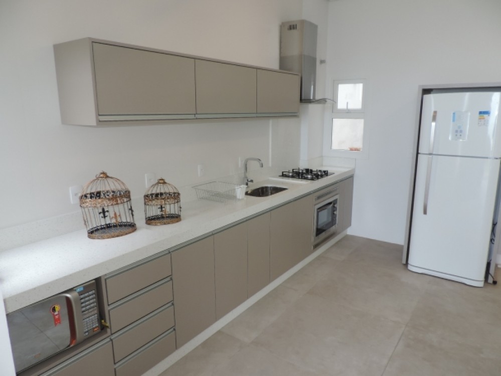 Alto padro de frente para o mar!