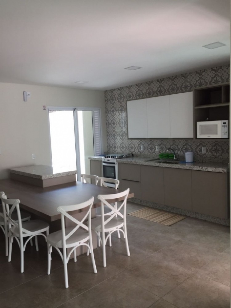 Sobrado novo alto padro