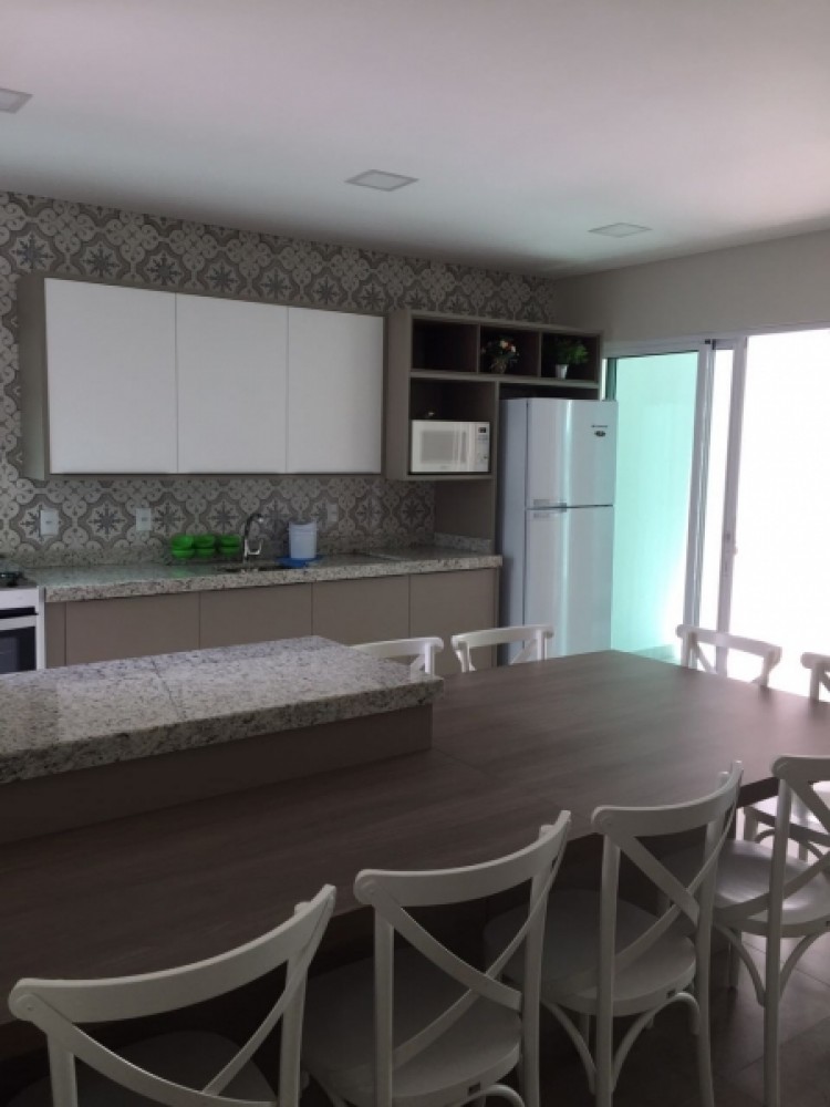 Sobrado novo alto padro