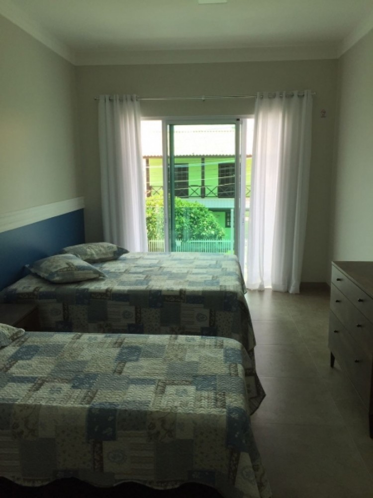 Sobrado novo alto padro